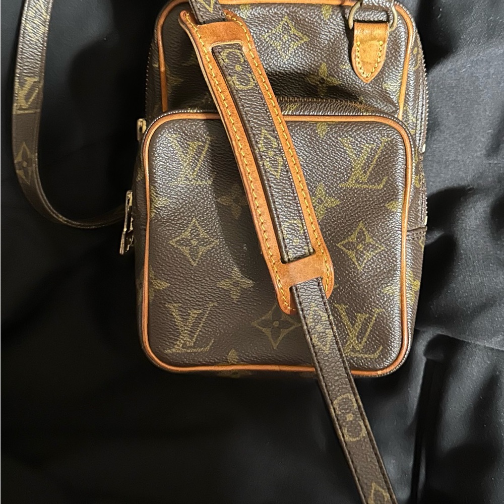 Louis Vuitton Vintage Amazone Monogram Adjustable Crossbody